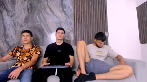 Snapshot of heteros_men chatting on 1, 3, 2025 heteros men online show from 1, 3, 2025