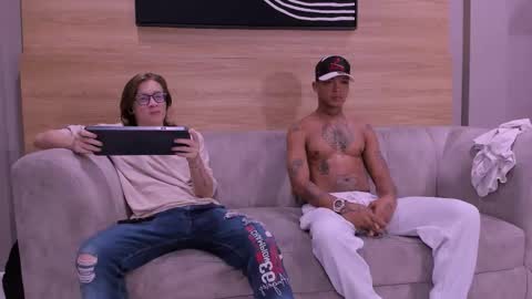 heteros men online show from 3, 2, 2026