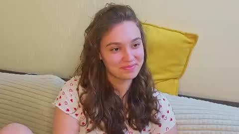 Snapshot of hettiesalsa chatting on 4, 7, 2026 Jane online show from 4, 7, 2026