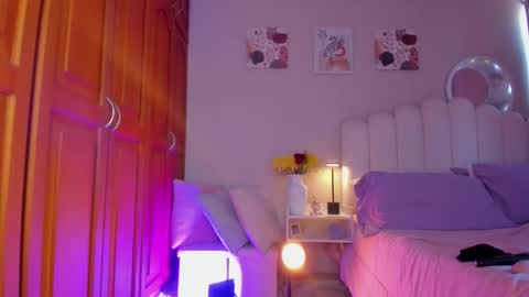 Martina Ricci Show schedule Monday to Friday 8am colombia time I work some weekends  online show from 9, 3, 2026