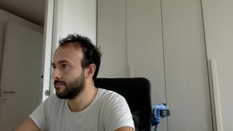 Snapshot of hhombre chatting on 17, 10, 2025 hhombre online show from 17, 10, 2025