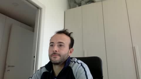 Snapshot of hhombre chatting on 17, 11, 2025 hhombre online show from 17, 11, 2025