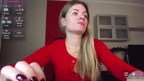 Snapshot of hi_bye_ chatting on 12, 11, 2025 Lina online show from 12, 11, 2025