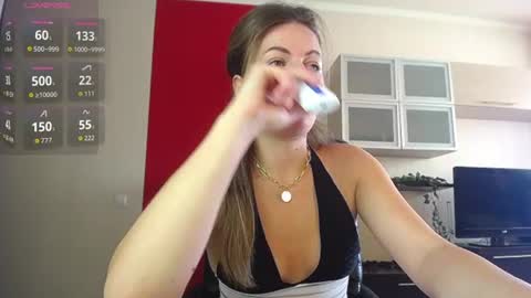Snapshot of hi_bye_ chatting on 1, 7, 2026 Lina online show from 1, 7, 2026