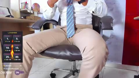 Snapshot of hiddenoffice chatting on 25, 2, 2025 George online show from 25, 2, 2025