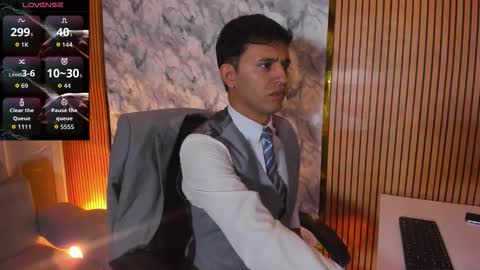 Snapshot of hiddenoffice chatting on 11, 10, 2025 George online show from 11, 10, 2025