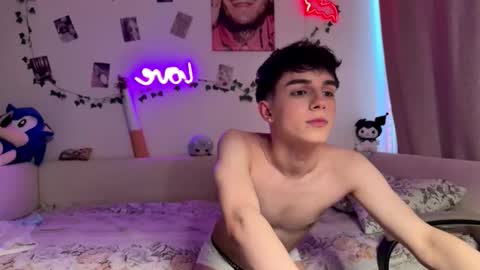 Snapshot of hiidear chatting on 2, 3, 2026 twinkvadusha online show from 2, 3, 2026