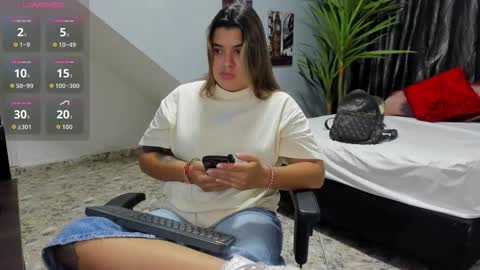 Snapshot of hilary_eva chatting on 18, 9, 2025 lia online show from 18, 9, 2025