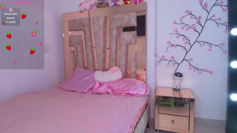 LUNA new account  FOLLOW ME online show from 13, 12, 2025