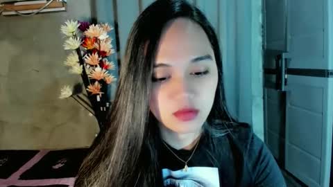 hilarymolly online show from 5, 2, 2026