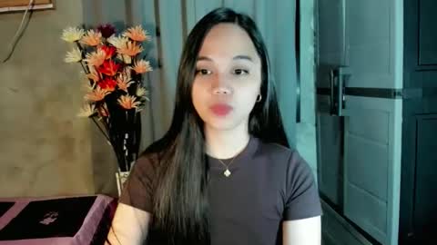 hilarymolly online show from 19, 2, 2026