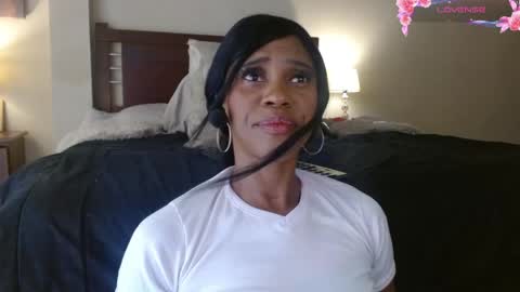Snapshot of hillary_foox chatting on 27, 5, 2026 Hillary online show from 27, 5, 2026