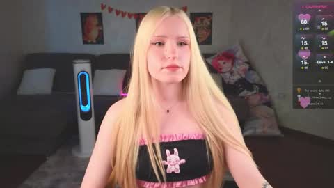 Snapshot of hillochka chatting on 2, 6, 2026 Hillochka online show from 2, 6, 2026