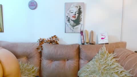 Snapshot of hinataleecs chatting on 23, 1, 2025 hinata lee online show from 23, 1, 2025