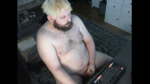 Snapshot of hipguy91 chatting on 14, 4, 2026 hipguy91 online show from 14, 4, 2026