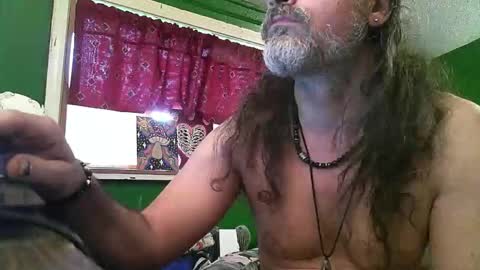 Snapshot of hippiedad333 chatting on 30, 4, 2026 hippiedad333 online show from 30, 4, 2026