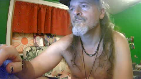 Snapshot of hippiedad333 chatting on 28, 6, 2026 hippiedad333 online show from 28, 6, 2026