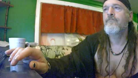 Snapshot of hippiedad333 chatting on 11, 7, 2026 hippiedad333 online show from 11, 7, 2026