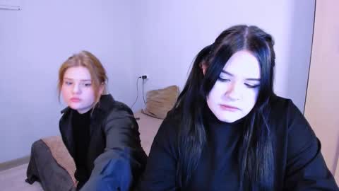 Snapshot of hitomi2 chatting on 7, 11, 2025 Dina online show from 7, 11, 2025