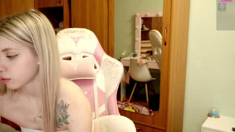 Holly online show from 7, 1, 2025