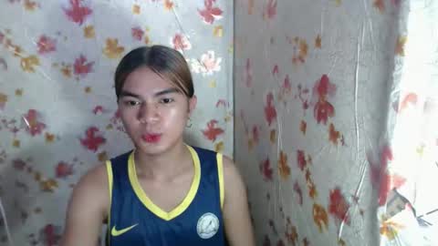 Snapshot of hoelykarina chatting on 8, 3, 2026 Karina3 online show from 8, 3, 2026