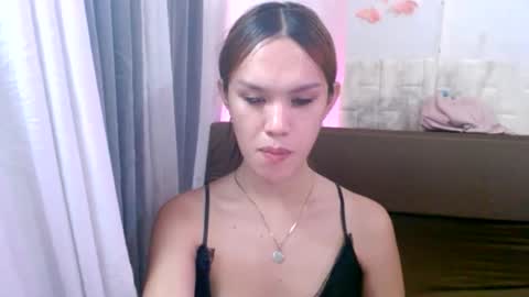 Snapshot of hoelylaylia chatting on 9, 6, 2026 Laylia3 online show from 9, 6, 2026