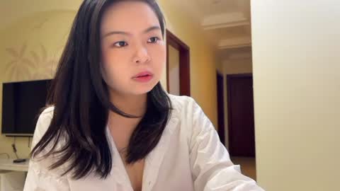 Snapshot of hola_sunflower chatting on 10, 7, 2026 amy online show from 10, 7, 2026