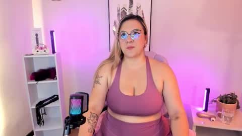 Hollie online show from 12, 3, 2026