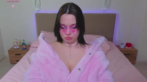 Snapshot of hollislux chatting on 24, 4, 2026 Lux online show from 24, 4, 2026