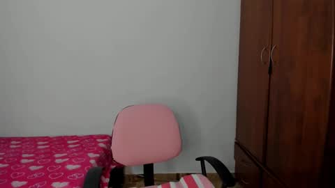 Snapshot of holly0550 chatting on 17, 10, 2025 holly... online show from 17, 10, 2025