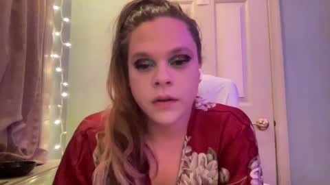 Snapshot of holly23hopefull chatting on 16, 12, 2024 Hollys Drive threw Side Of CB. online show from 16, 12, 2024