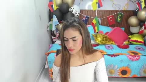 Snapshot of holly_22 chatting on 15, 7, 2026 Holly 22 online show from 15, 7, 2026
