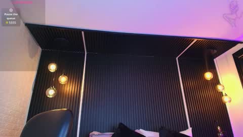 April online show from 24, 10, 2025