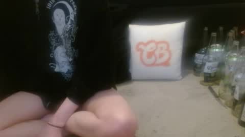 Holly Hawkes online show from 31, 3, 2026