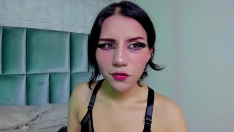 Snapshot of hollypeach_ chatting on 30, 4, 2026 hollypeach_ online show from 30, 4, 2026