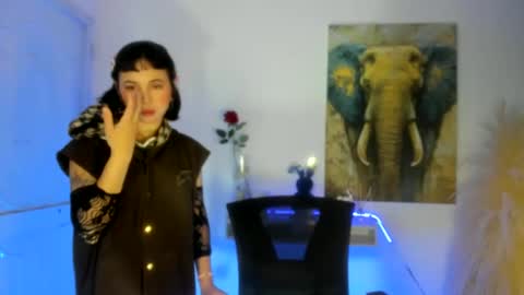 hollysquirtx online show from 7, 11, 2025