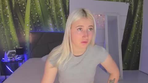 HollyTaillor online show from 23, 2, 2026