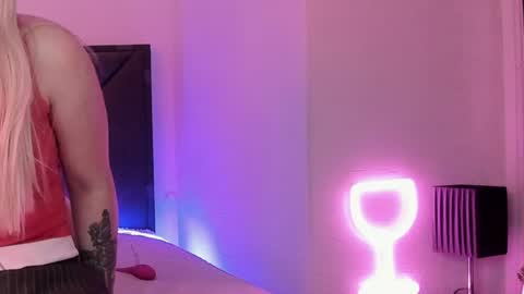 Snapshot of hollytaillor chatting on 13, 6, 2026 HollyTaillor online show from 13, 6, 2026