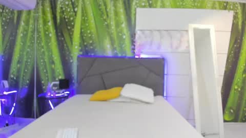 Snapshot of hollytaillor chatting on 30, 6, 2026 HollyTaillor online show from 30, 6, 2026