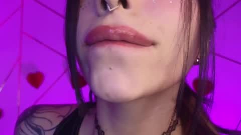 holly online show from 10, 3, 2026