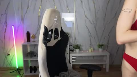Polly online show from 27, 7, 2026