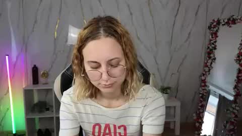 Polly online show from 31, 7, 2026