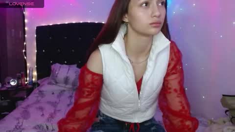 Snapshot of holy_juli2 chatting on 9, 9, 2025 Juli online show from 9, 9, 2025