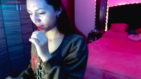 Snapshot of holy_juli2 chatting on 5, 11, 2025 Juli online show from 5, 11, 2025