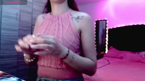 Snapshot of holy_juli2 chatting on 12, 11, 2025 Juli online show from 12, 11, 2025