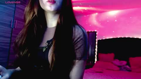 Snapshot of holy_juli2 chatting on 14, 11, 2025 Juli online show from 14, 11, 2025