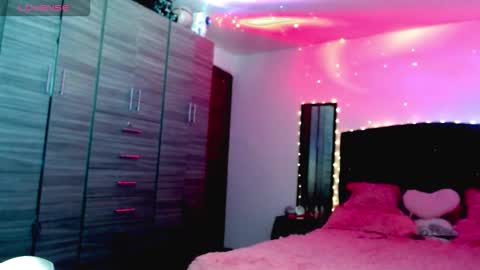 Snapshot of holy_juli2 chatting on 15, 11, 2025 Juli online show from 15, 11, 2025