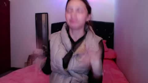 Snapshot of holy_julii chatting on 12, 7, 2026 holy_julii online show from 12, 7, 2026