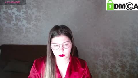 Welcome guys  Pleasure to see you all here  My name is MichaelaTip menu is active Private is open  online show from 18, 2, 2025