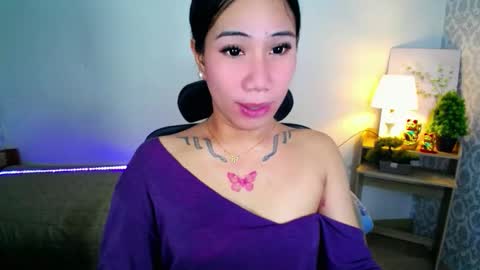 Snapshot of holy_samyx chatting on 12, 10, 2025 holy_samyx online show from 12, 10, 2025
